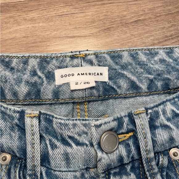 Good American Good '90s Duster Crop Straight Leg Jeans Size 2/26 - Picture 5 of 8